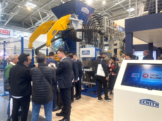 Quangong Co., Ltd. maak groot debuut by Sjanghai Internasionale Afvalbestuur Expo Smart Manufacturing bemagtig 